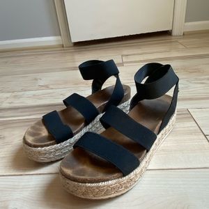 Steve Madden Platform Black Strap Sandals